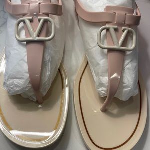 VALENTINO VLOGO SANDALS
